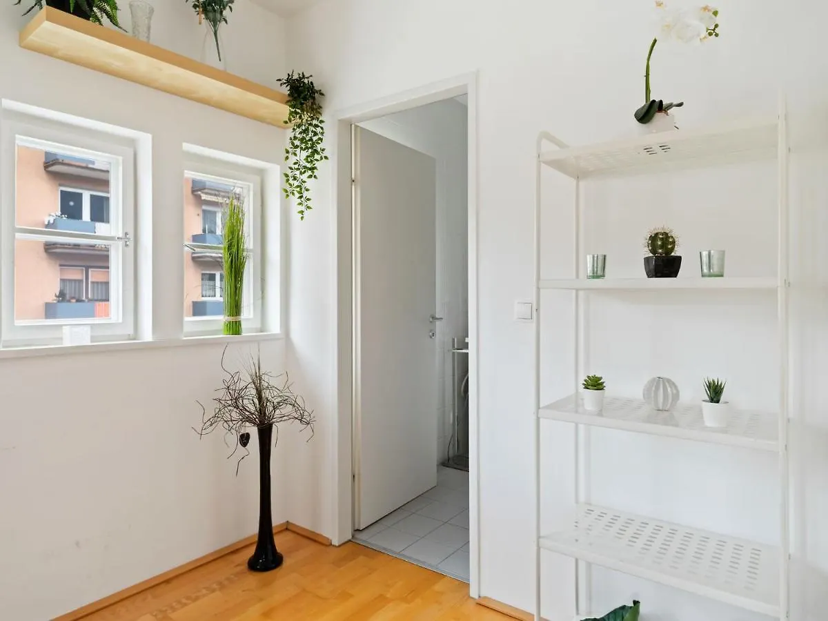 Apartment In Innsbruck Near The Golden Roof